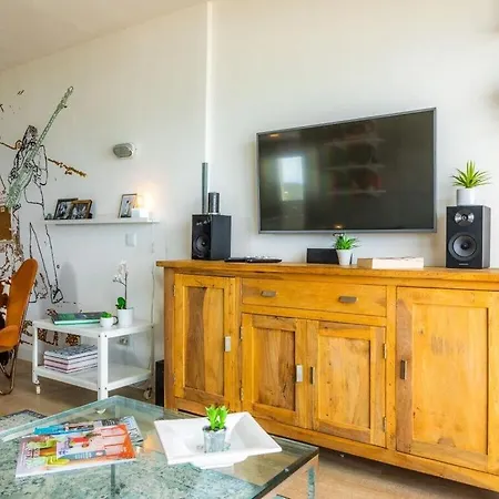 Beachside In Holiday home *